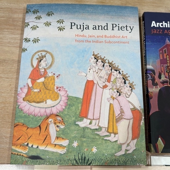 Art Gallery Exhibit Book Set, Set of 2 Collector Edition Art Books - Picture 2 of 16